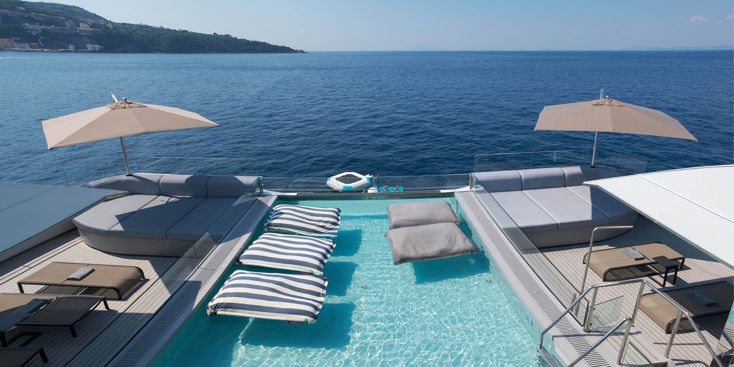 Sakara Aqua Pool