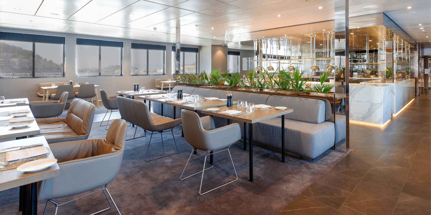 Emerald Azzurra La Cucina