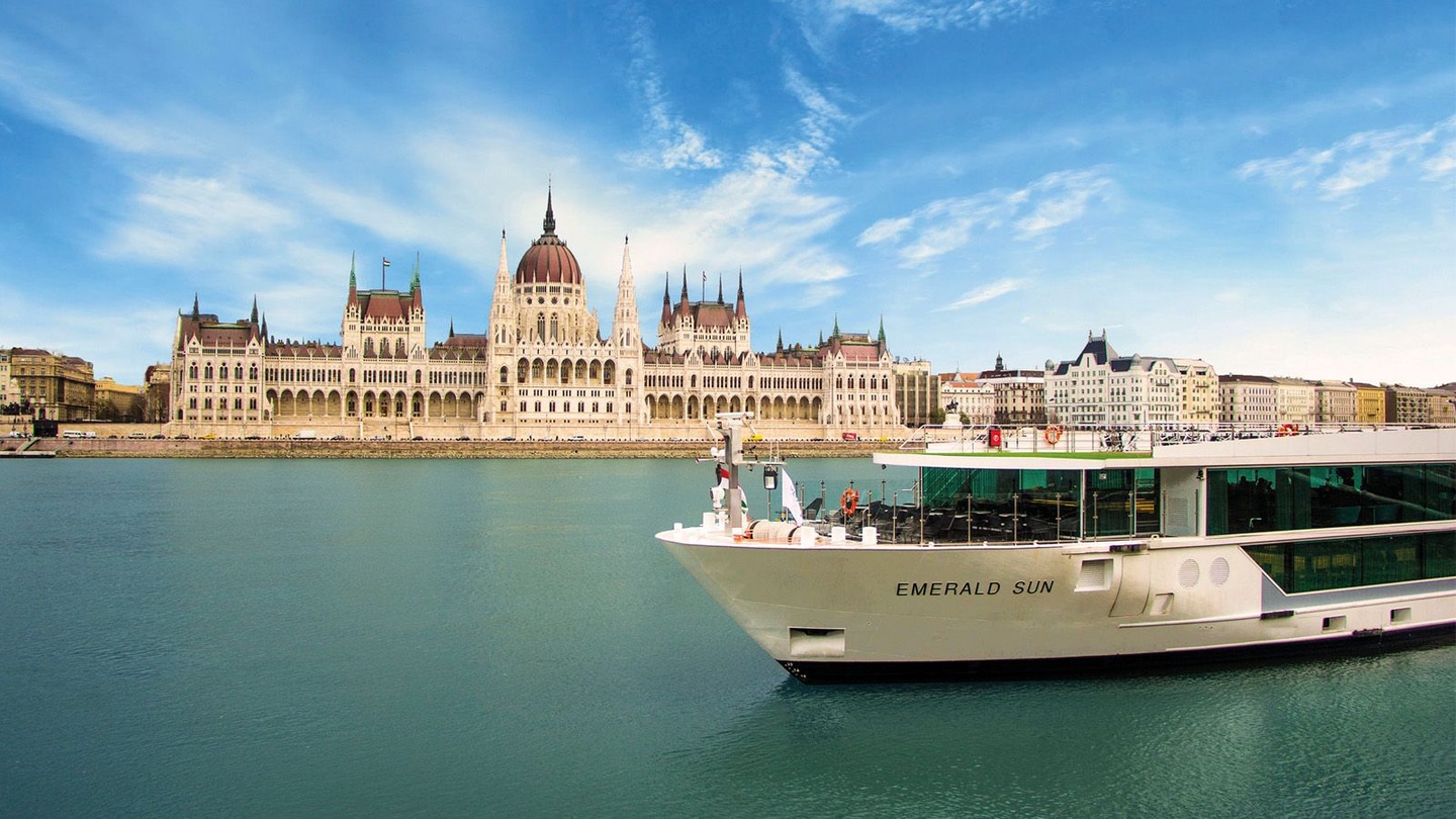 Emerald Sun in Budapest